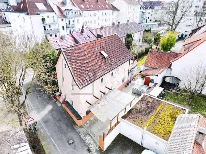 Mehrfamilienhaus, Wohnhaus Neu-Ulm Stadtmitte - 9 Zimmer, 260 m&sup2;, 1.040.000&euro; | Angebot:25702925
