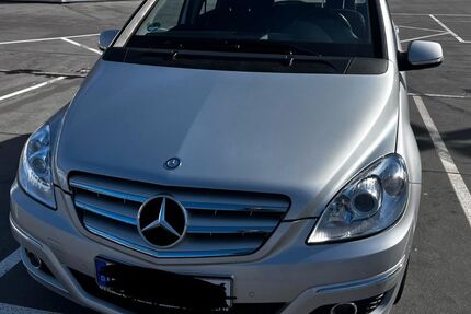 Mercedes-Benz B 180 103.660 km 8.300 &euro; Geislingen 73312