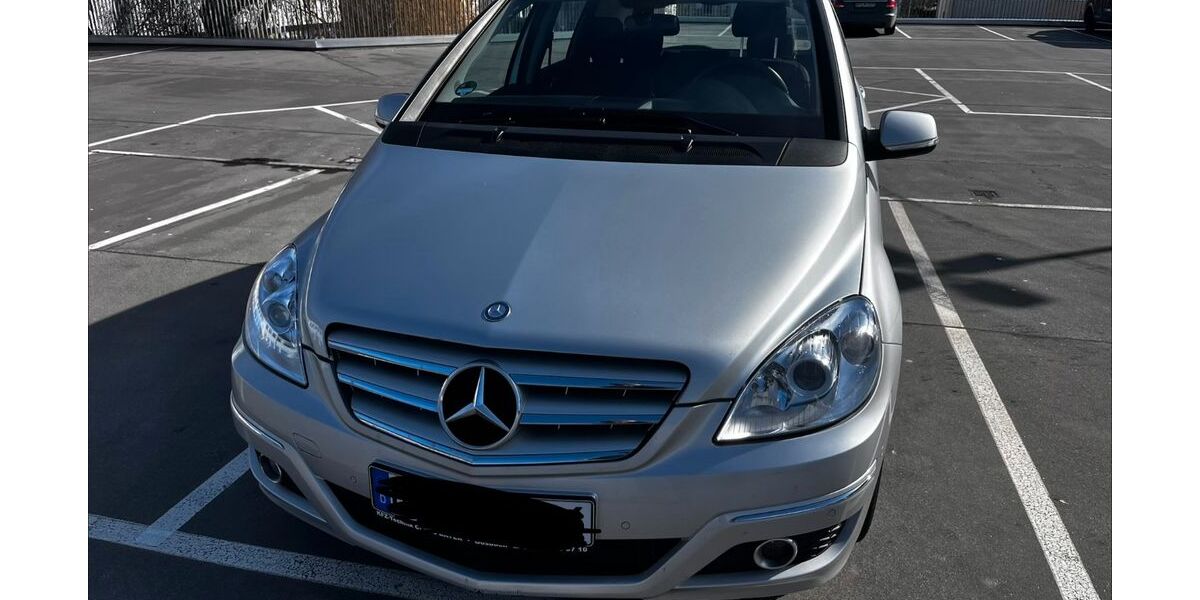 Mercedes-Benz B 180 103.660 km 8.300 &euro; Geislingen 73312