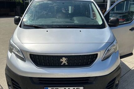 Peugeot Traveller 88.000 km 12.500 &euro; Leipheim 89340