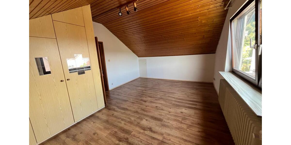 Dachgeschoßwohnung Geislingen an der Steige - 2 Zimmer, 49 m&sup2;, 500&euro; | Angebot:24600154