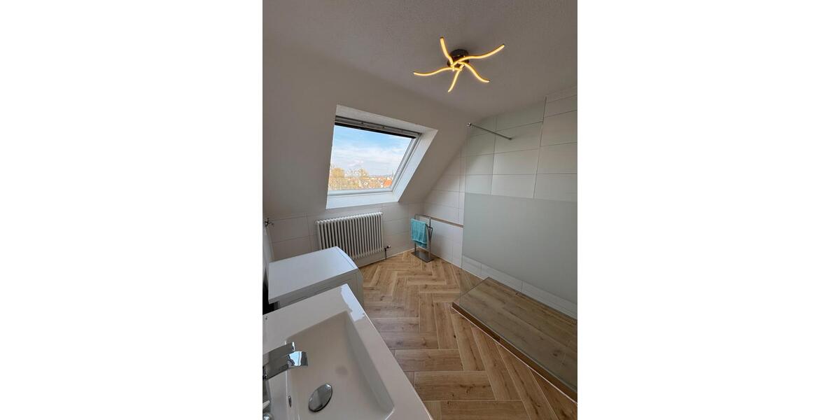 Dachgeschoßwohnung Vöhringen - 3 Zimmer, 62 m&sup2;, 1.000&euro; | Angebot:26050552