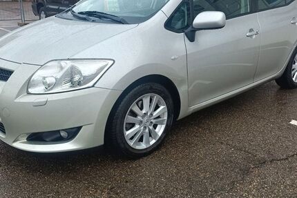 Toyota Auris 64.000 km 3.950 &euro; Neu-Ulm 89231