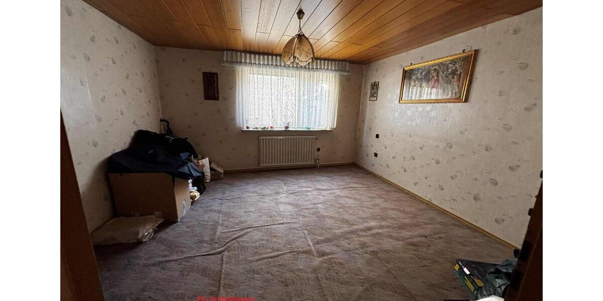 Einfamilienhaus Bibertal - 8 Zimmer, 126 m&sup2;, 258.000&euro; | Angebot:25839240