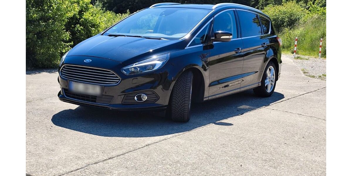 Ford S-Max 94.300 km 19.990 &euro; Leipheim 89340
