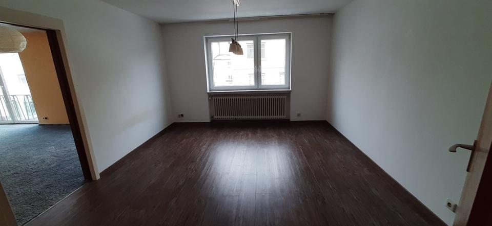Etagenwohnung Laichingen - 5 Zimmer, 120 m&sup2;, 1.050&euro; | Angebot:24585477