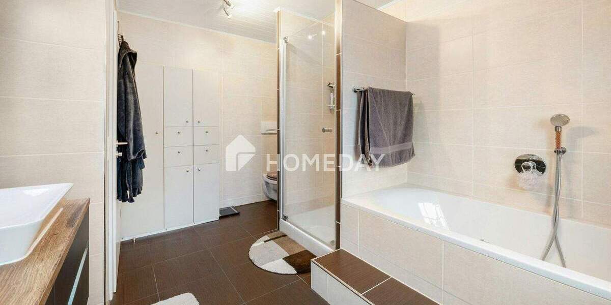 Einfamilienhaus Illertissen Tiefenbach - 7 Zimmer, 267 m&sup2;, 1.150.000&euro; | Angebot:25737638