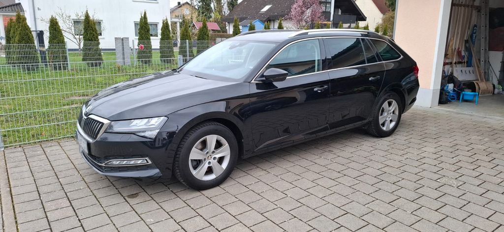 Skoda Superb 45.000 km 28.300 &euro; Günzburg 89312