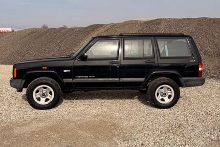 Jeep Cherokee 116.600 km 9.900 &euro; Elchingen 89275