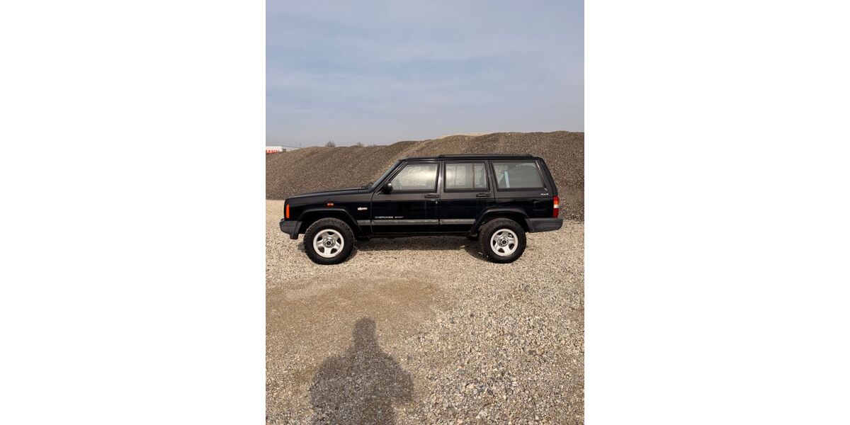 Jeep Cherokee 116.600 km 9.900 &euro; Elchingen 89275