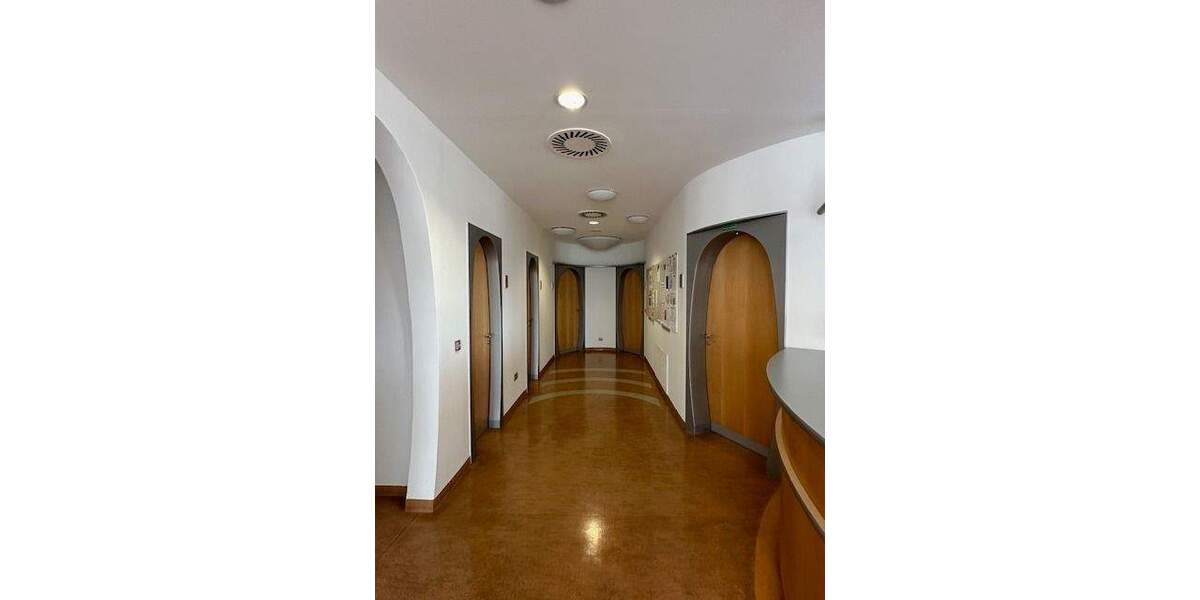 Gewerbeobjekt Weißenhorn - 8 Zimmer, 213 m&sup2;, 1.900&euro; | Angebot:25664443