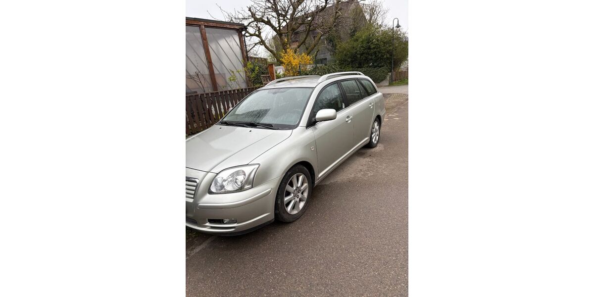 Toyota Avensis 230.000 km 2.500 &euro; Leipheim 89340