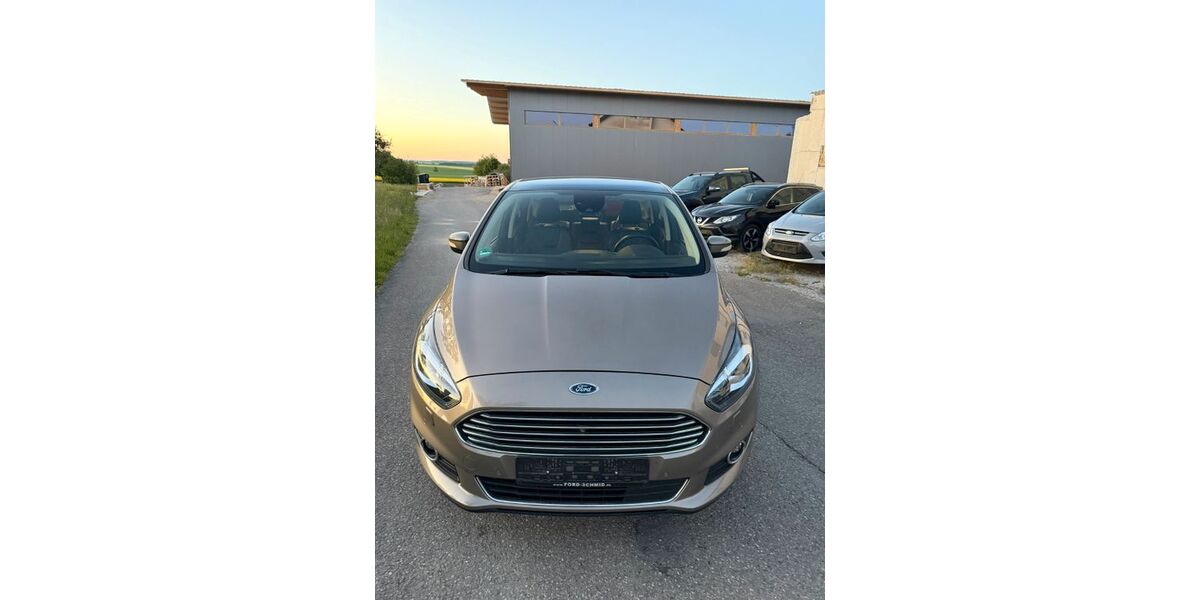 Ford S-Max 60.000 km 14.999 &euro; Gussenstadt 89547