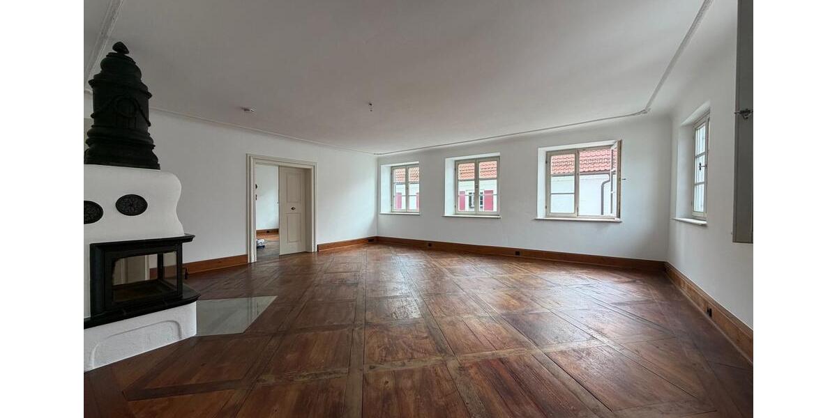 Etagenwohnung Günzburg - 2 Zimmer, 93 m&sup2;, 940&euro; | Angebot:25781710