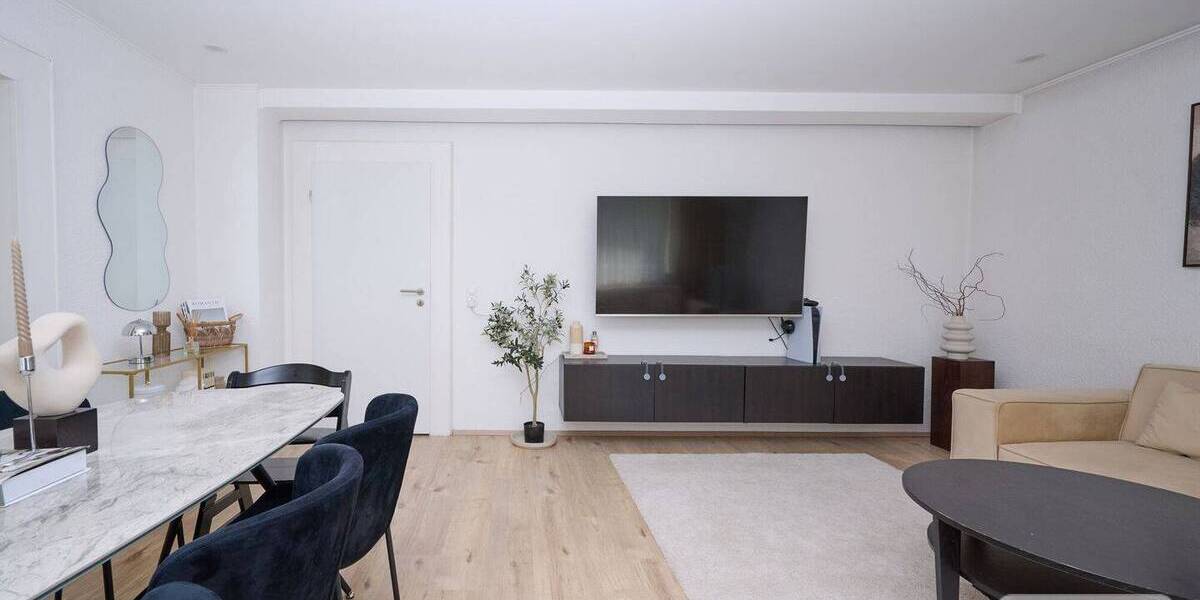 Einfamilienhaus Weißenhorn - 9 Zimmer, 250 m&sup2;, 590.000&euro; | Angebot:26514835