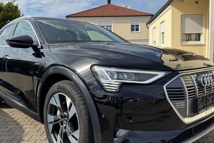 Audi e-tron 36.382 km 35.990 &euro; Ichenhausen 89335