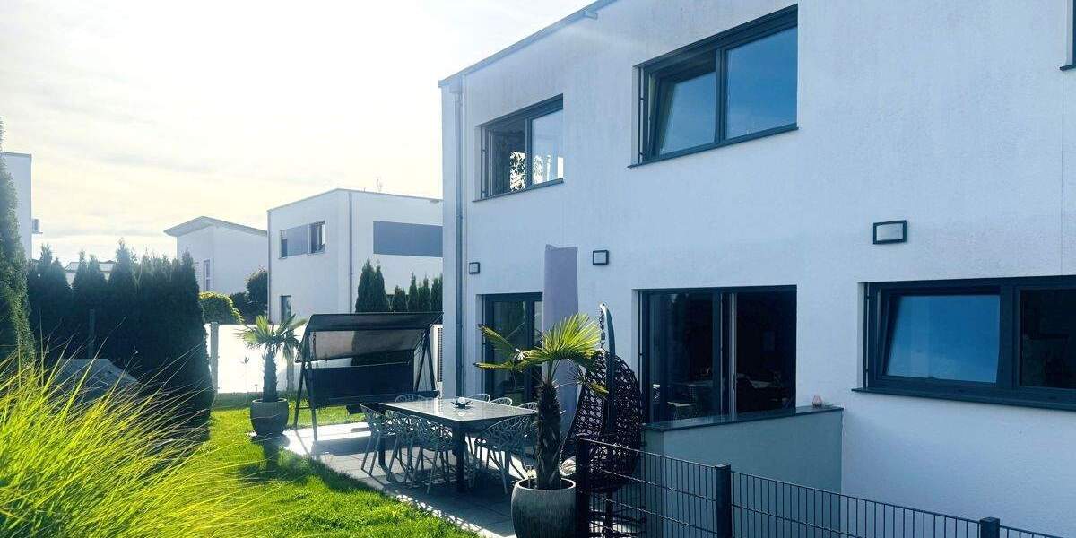 Einfamilienhaus Laupheim - 8 Zimmer, 255 m&sup2;, 1.199.000&euro; | Angebot:25693602