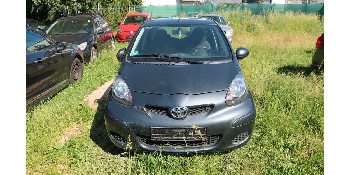 Toyota Aygo (X) 84.430 km 3.900 &euro; Laupheim 88471