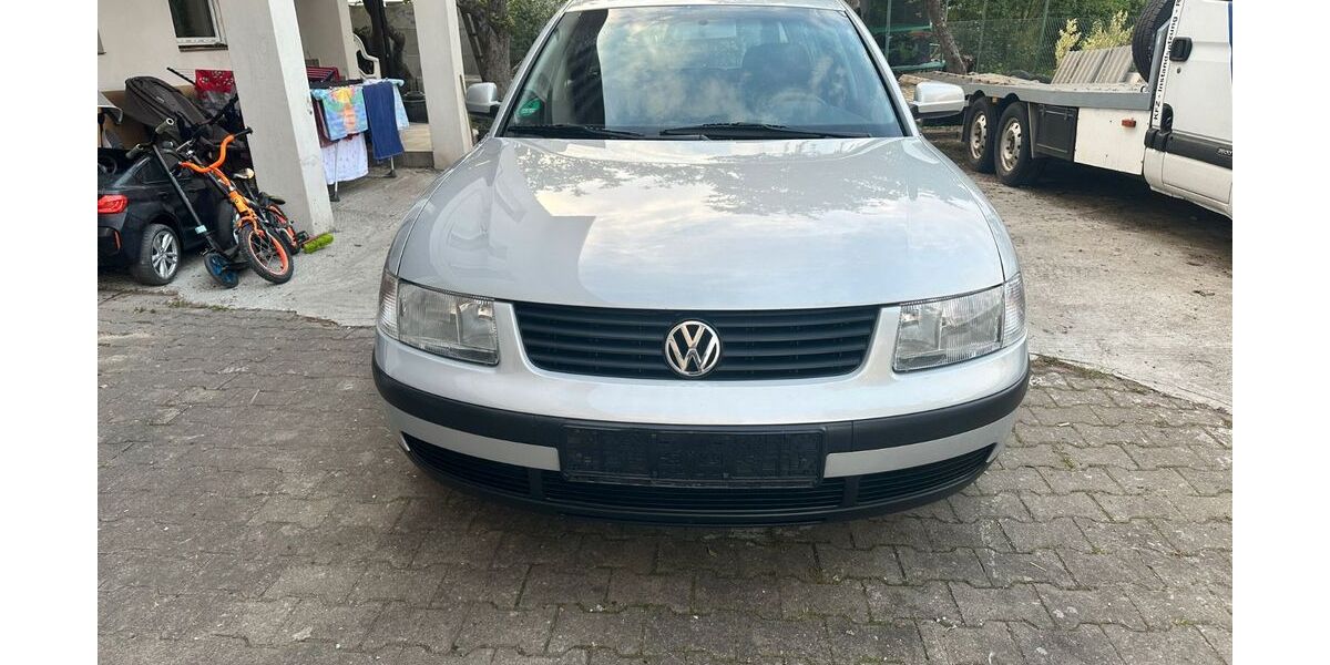 VW Passat 210.000 km 2.650 &euro; Vohringen 89269