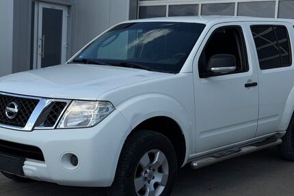 Nissan Pathfinder 240.000 km 5.990 &euro; Elchingen 89275