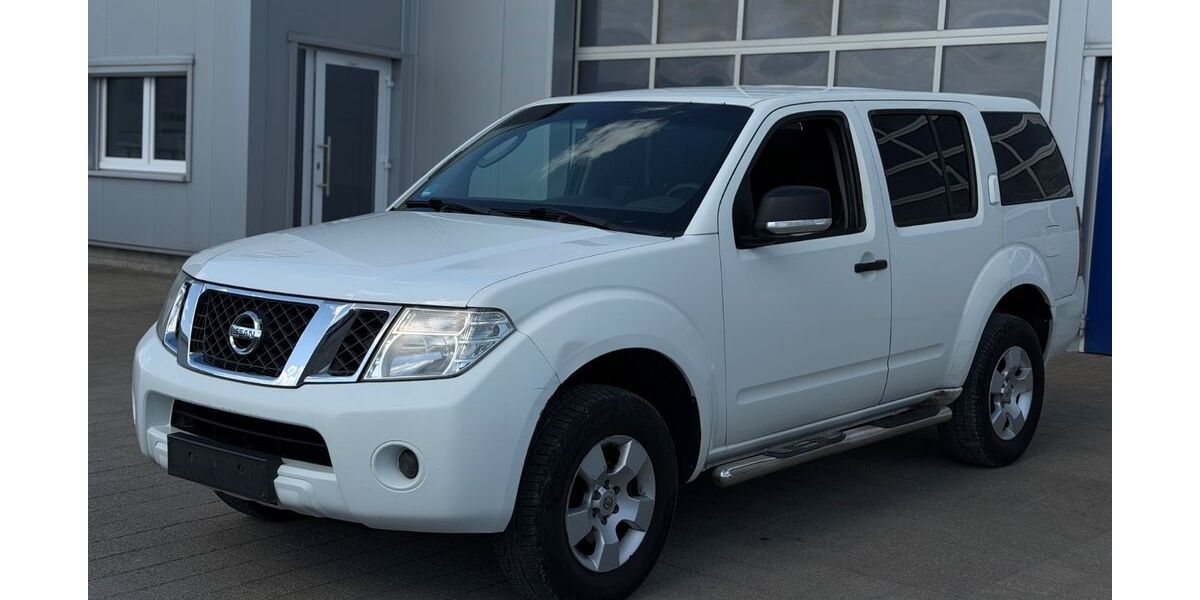 Nissan Pathfinder 240.000 km 5.990 &euro; Elchingen 89275