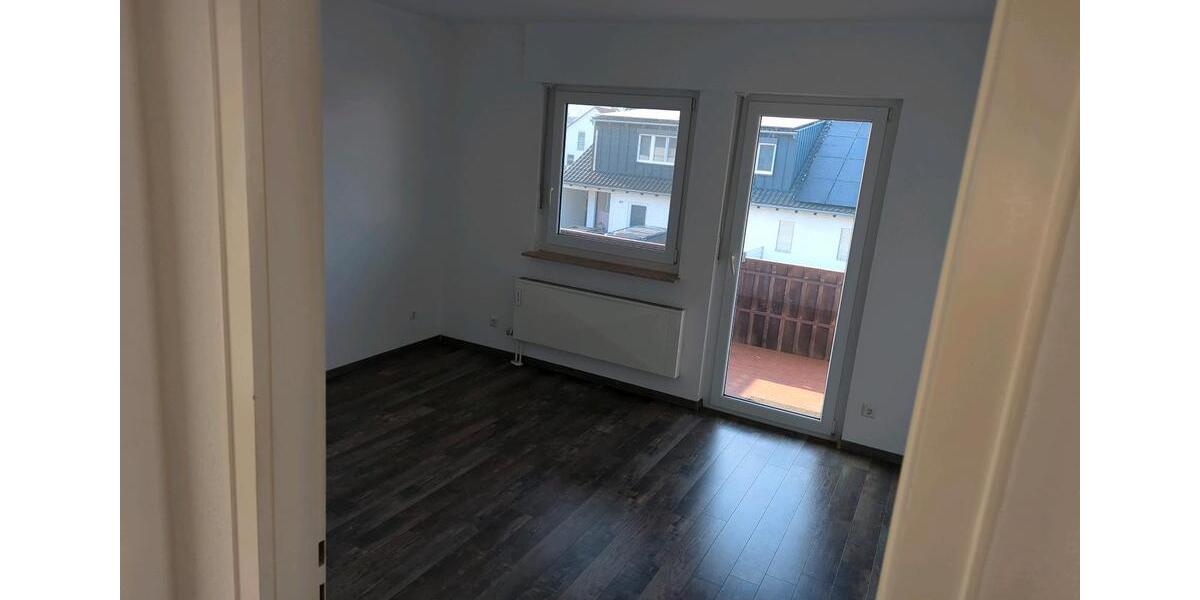 Etagenwohnung Pfaffenhofen an der Roth - 3.5 Zimmer, 87 m&sup2;, 1.150&euro; | Angebot:26176796