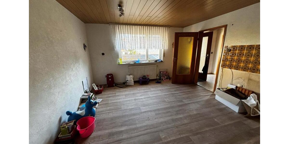 Einfamilienhaus Bibertal - 8 Zimmer, 126 m&sup2;, 258.000&euro; | Angebot:25839240