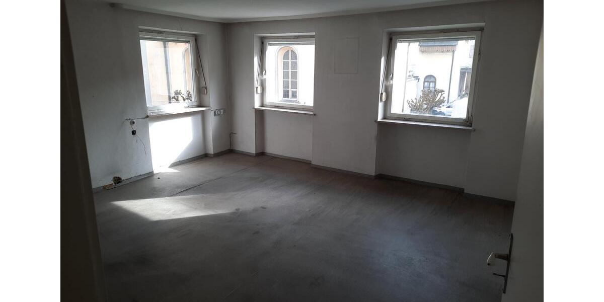 Einfamilienhaus Weißenhorn - 12 Zimmer, 180 m&sup2;, 690.000&euro; | Angebot:24981103