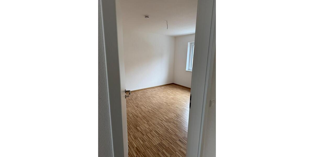 Erdgeschoßwohnung Illertissen - 3 Zimmer, 97 m&sup2;, 1.400&euro; | Angebot:25217469