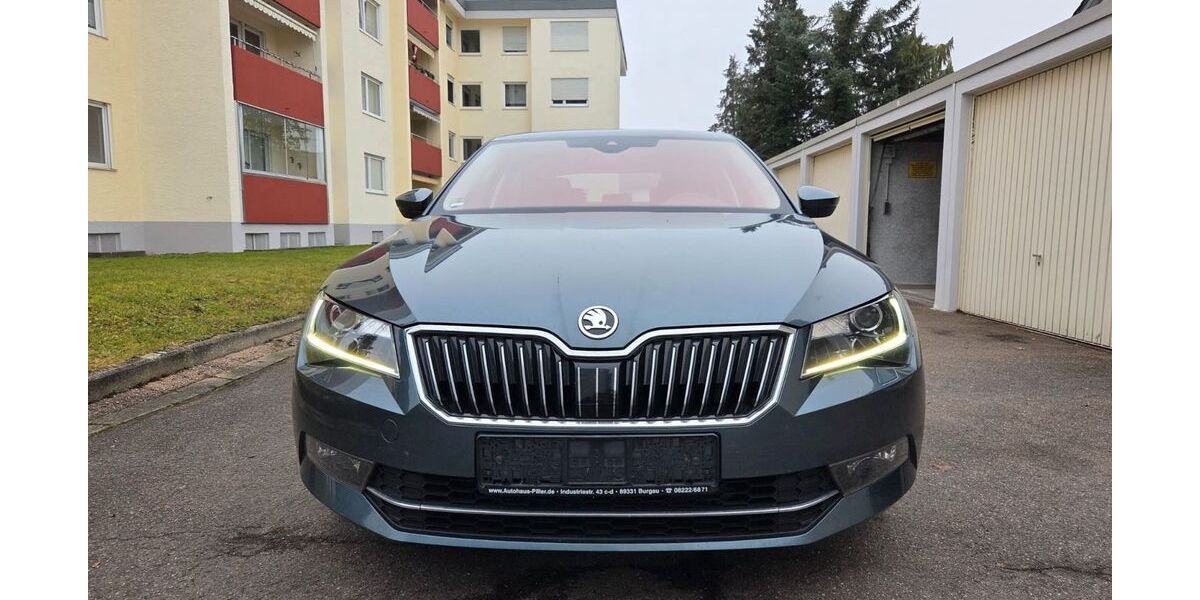 Skoda Superb 179.000 km 15.000 &euro; Günzburg 89312