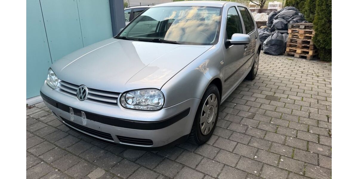 VW Golf 240.000 km 1.850 &euro; Dornstadt 89610