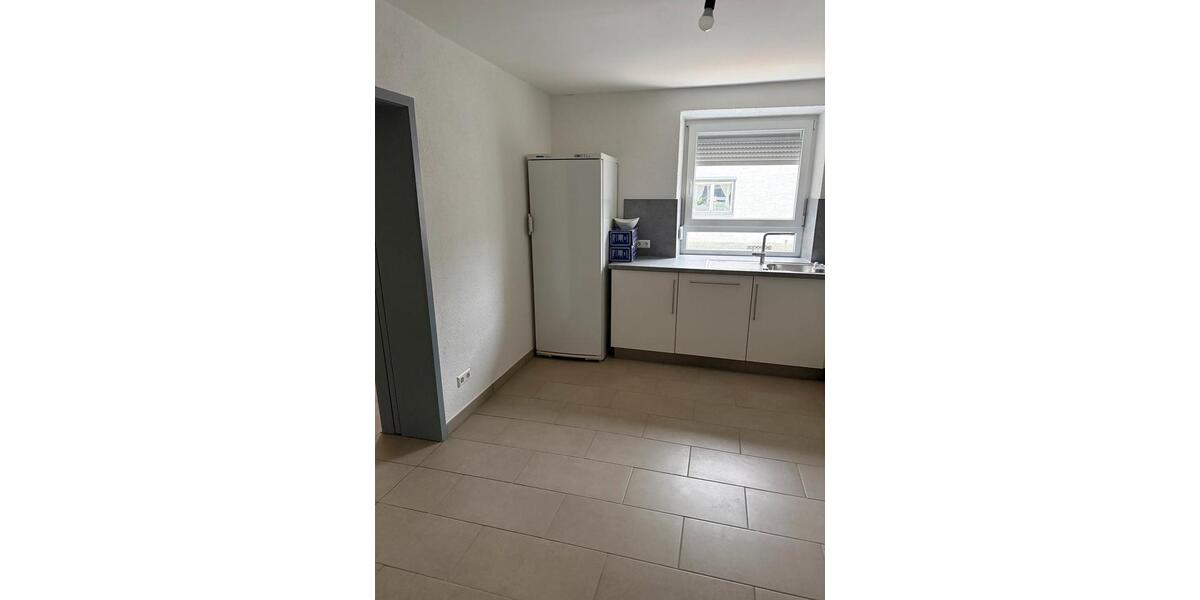 Erdgeschoßwohnung Leipheim - 11 Zimmer, 250 m&sup2;, 2.600&euro; | Angebot:25220766
