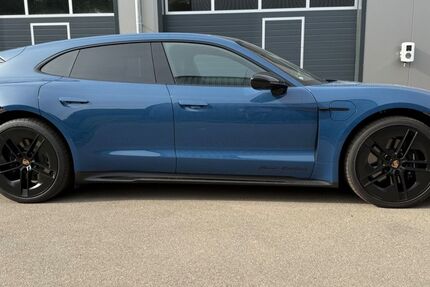 Porsche Taycan 6.900 km 74.900 &euro; Ulm 89075