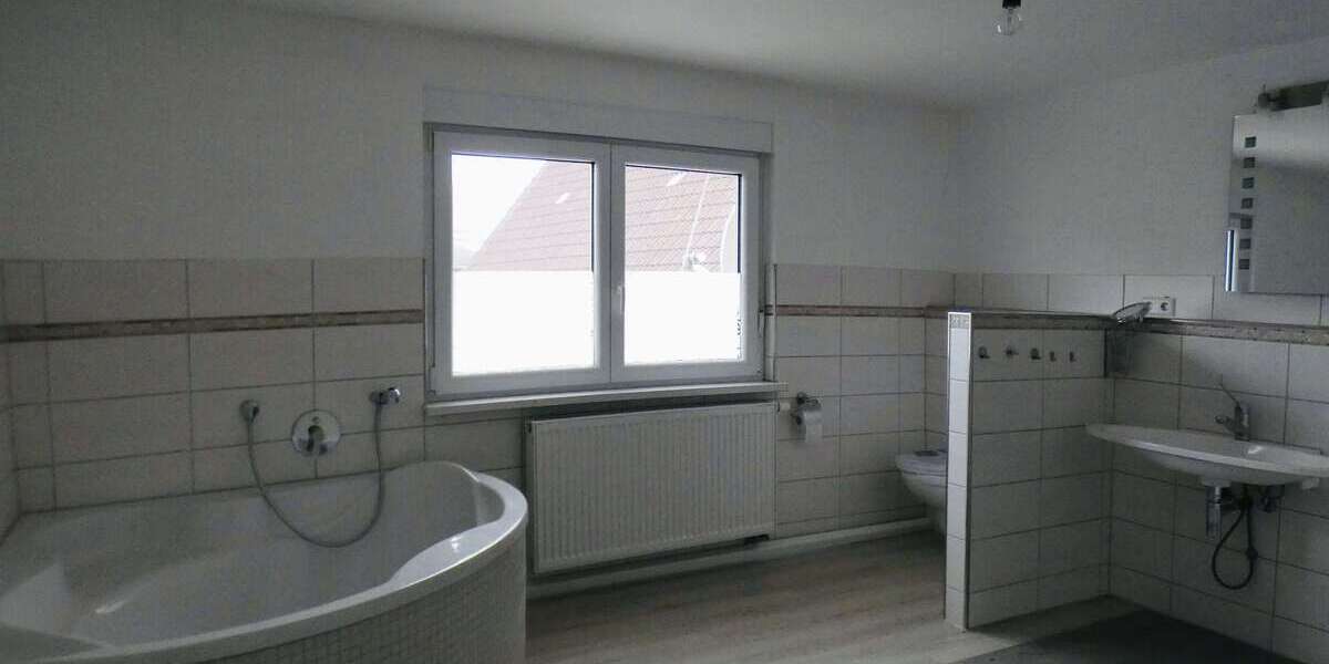 Etagenwohnung Asselfingen - 4 Zimmer, 111 m&sup2;, 185.000&euro; | Angebot:25705547