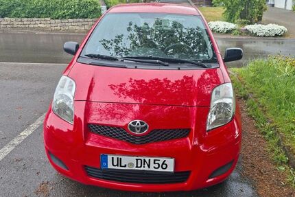 Toyota Yaris 182.000 km 1.800 &euro; Laichingen 89150