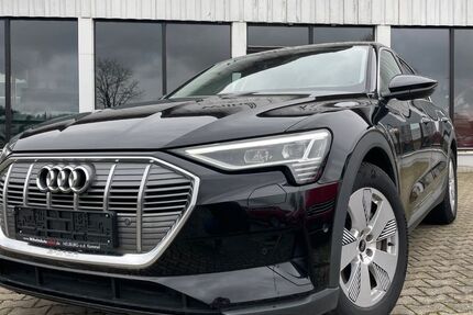 Audi e-tron 29.989 km 27.490 &euro; Neuburg a. d. Kammel 86476