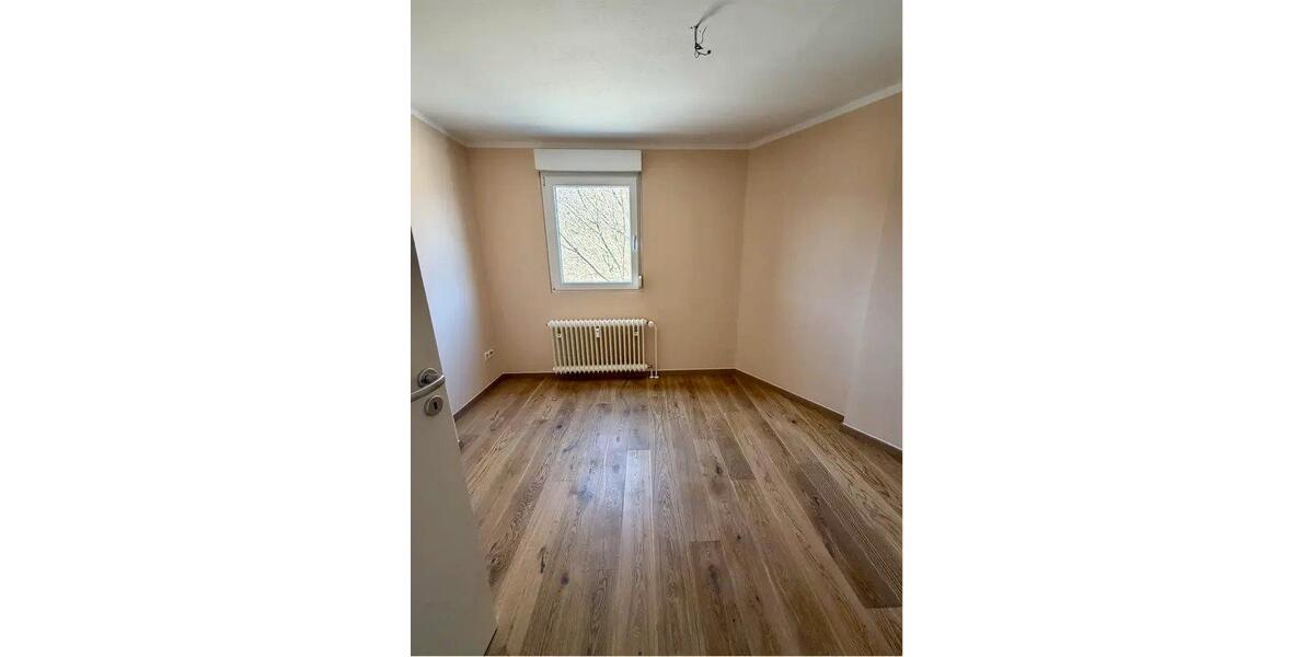 Hochparterre Bad Überkingen - 4.5 Zimmer, 120 m&sup2;, 1.260&euro; | Angebot:26045351