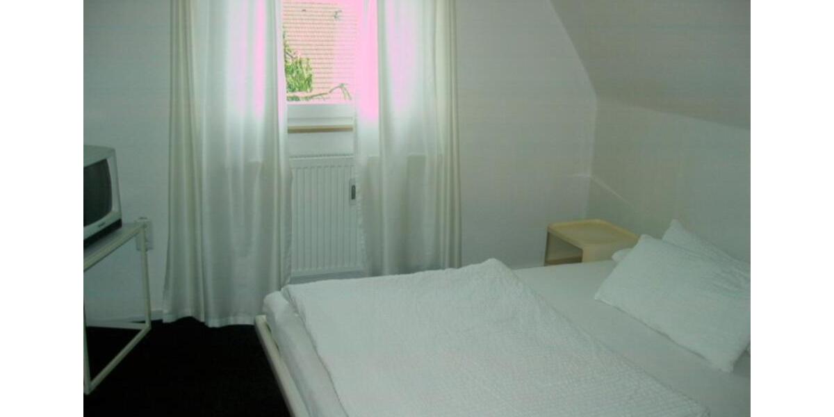Dachgeschoßwohnung Neu-Ulm Burlafingen - 1.5 Zimmer, 31 m&sup2;, 450&euro; | Angebot:25168564