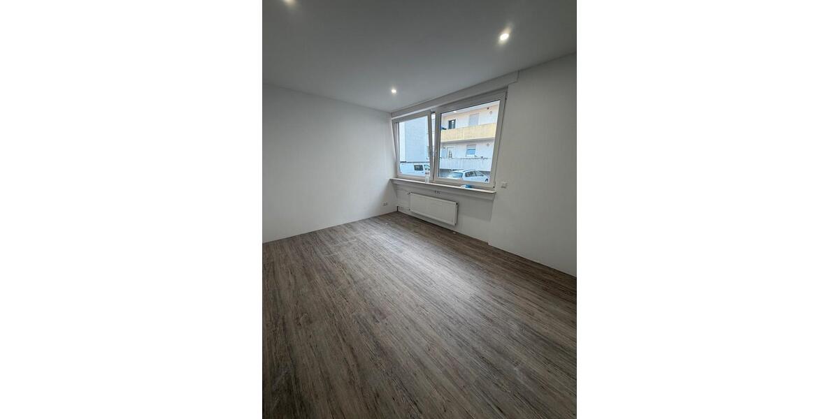 Erdgeschoßwohnung Amstetten - 4 Zimmer, 130 m&sup2;, 1.600&euro; | Angebot:25311195