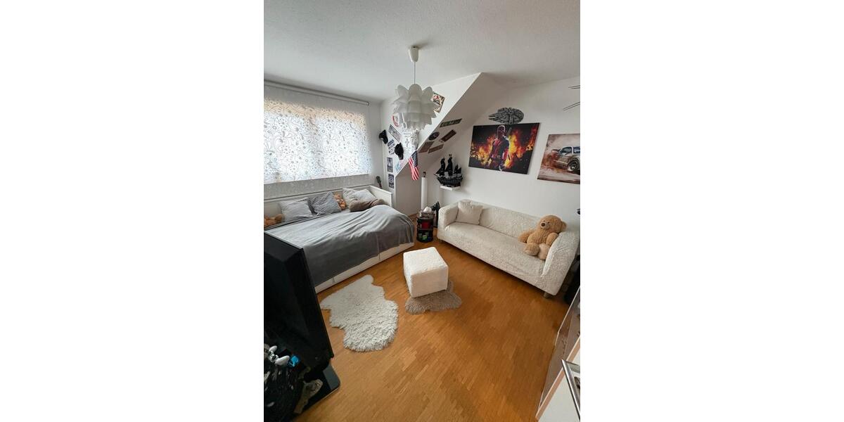 Etagenwohnung Weißenhorn - 5.5 Zimmer, 145 m&sup2;, 1.800&euro; | Angebot:26022285