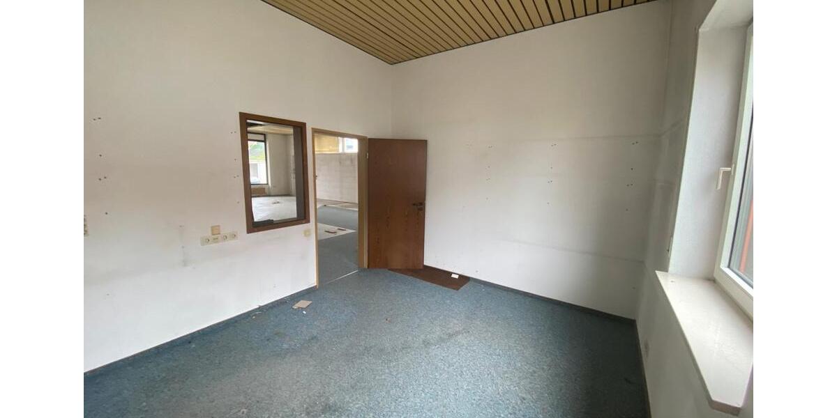 Gewerbeobjekt Neu-Ulm Burlafingen - 2.100&euro; | Angebot:15962060