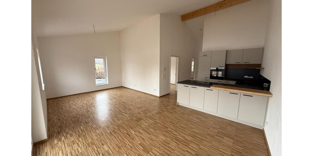Dachgeschoßwohnung Illertissen - 3 Zimmer, 85 m&sup2;, 1.300&euro; | Angebot:25217467