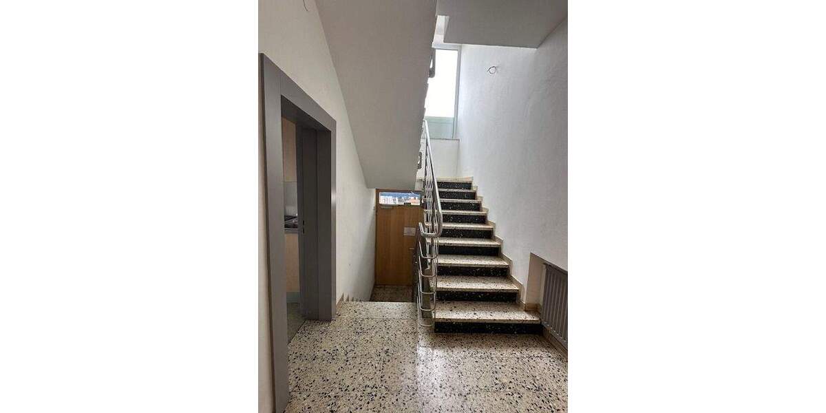 Gewerbeobjekt Weißenhorn - 8 Zimmer, 213 m&sup2;, 1.900&euro; | Angebot:25664443