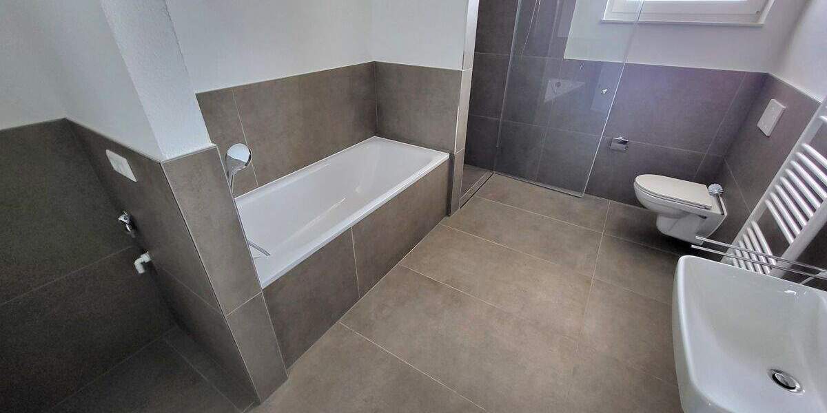 Etagenwohnung Neu-Ulm Burlafingen - 3 Zimmer, 137 m&sup2;, 1.935&euro; | Angebot:25728452