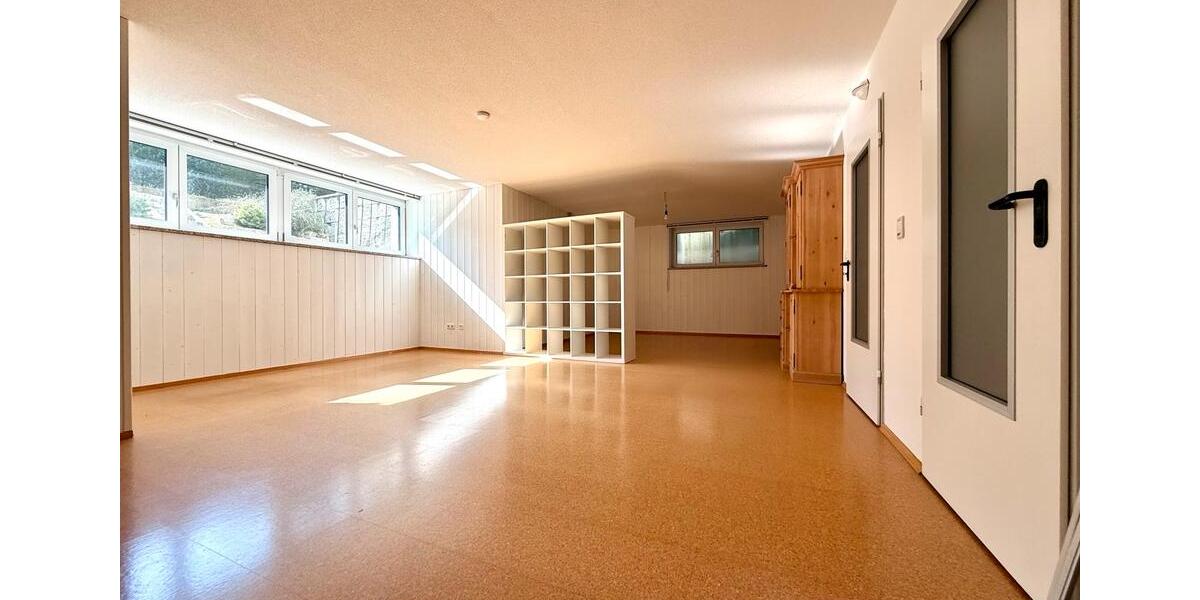 Etagenwohnung Günzburg - 3 Zimmer, 100 m&sup2;, 975&euro; | Angebot:25570683