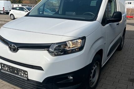 Toyota Proace City 93.954 km 10.690 &euro; Neu-Ulm 89231