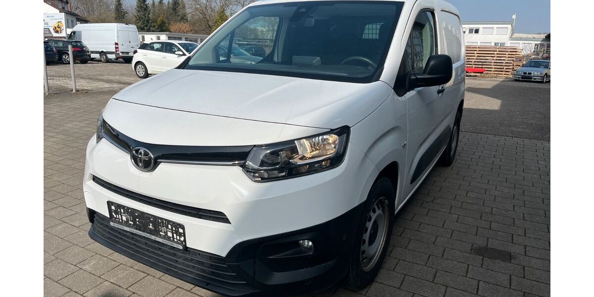 Toyota Proace City 93.954 km 10.690 &euro; Neu-Ulm 89231