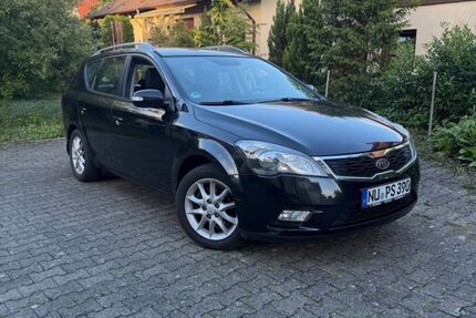 Kia ceed / Ceed 194.000 km 2.850 &euro; Neu Ulm 89233