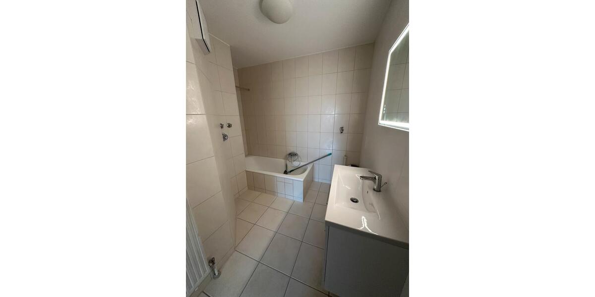 Etagenwohnung Neu-Ulm Ludwigsfeld - 3 Zimmer, 80 m&sup2;, 1.330&euro; | Angebot:25648872