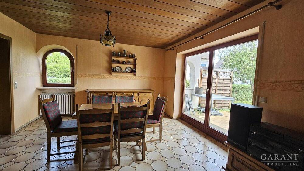 Einfamilienhaus Ichenhausen - 8 Zimmer, 200 m&sup2;, 565.000&euro; | Angebot:25707717